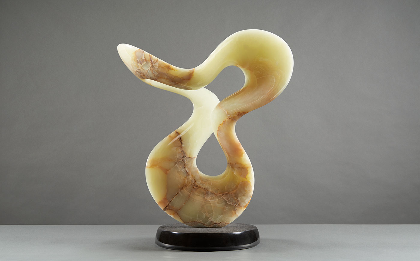 modern fluid sculpture onyx