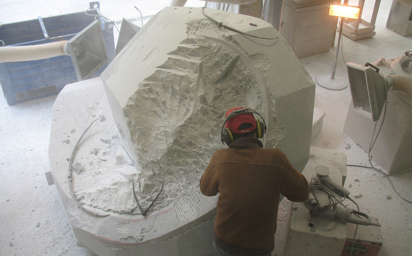 Richard Erdman modern sculpture workshop process