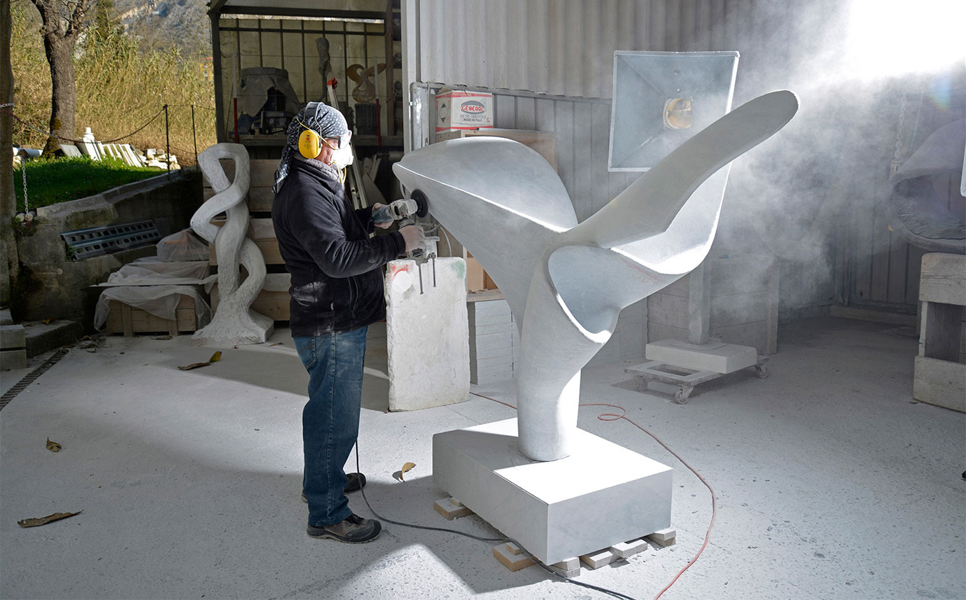 Richard Erdman modern sculpture studio process